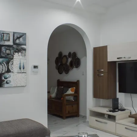 Daire Brand New 3 Bdr In A Quaint Village *