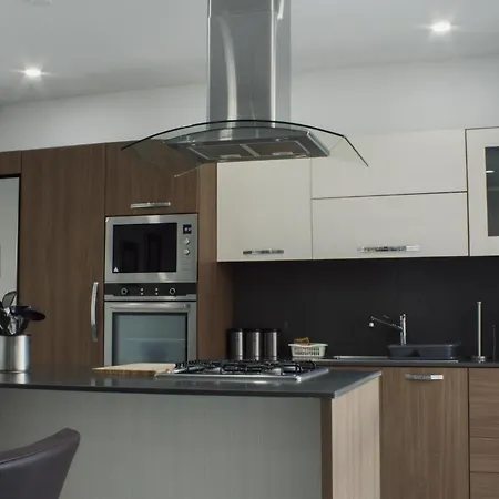 Brand New 3 Bdr In A Quaint Village