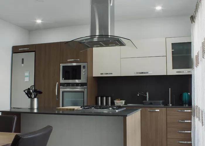 Brand New 3 Bdr In A Quaint Village