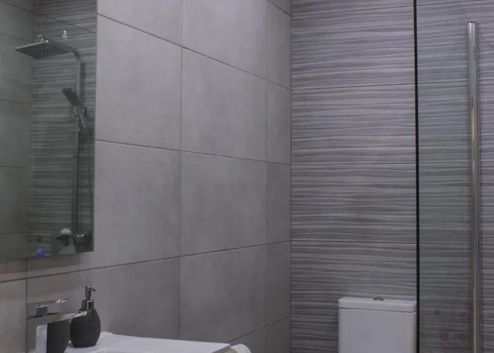 Brand New 3 Bdr In A Quaint Village *