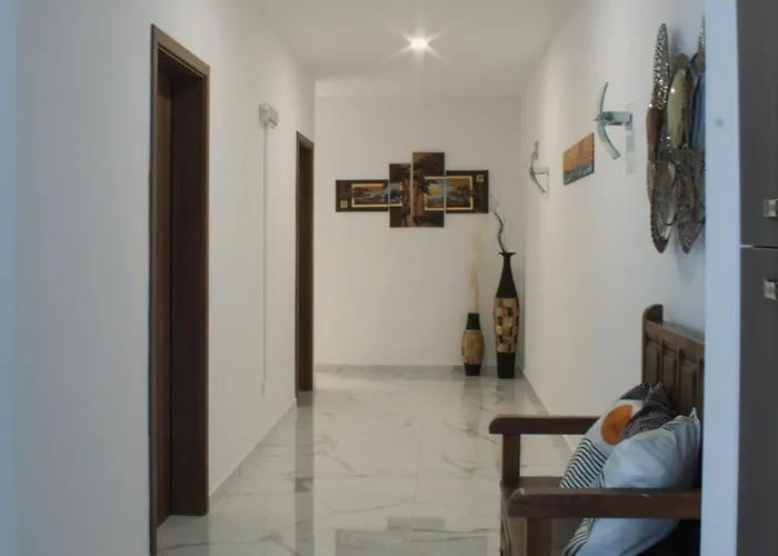 Διαμέρισμα Brand New 3 Bdr In A Quaint Village *